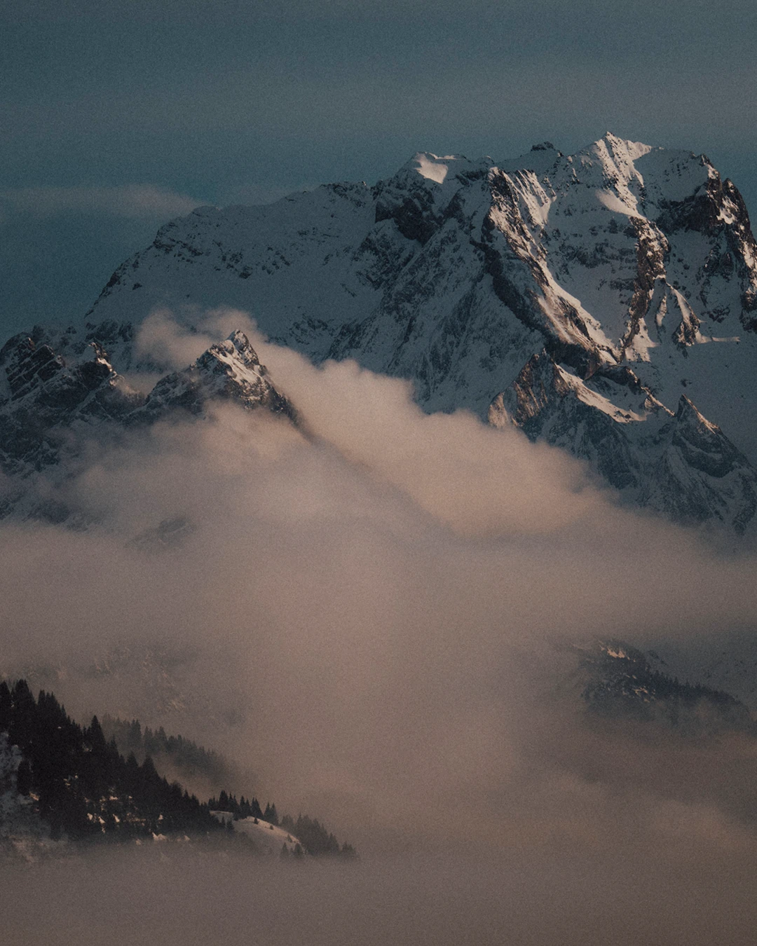 200mm F2 DG OS SPORTS ©Dominic Berchtold